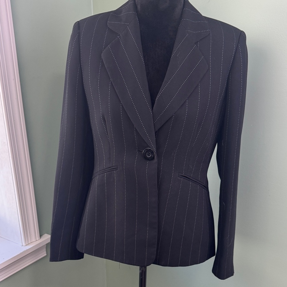 Kasper Black Pinstripe Blazer size 6
